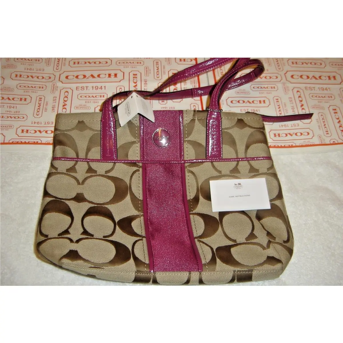 Coach F25771 Svbvq S/s Tote Sv/khaki/passion Berry