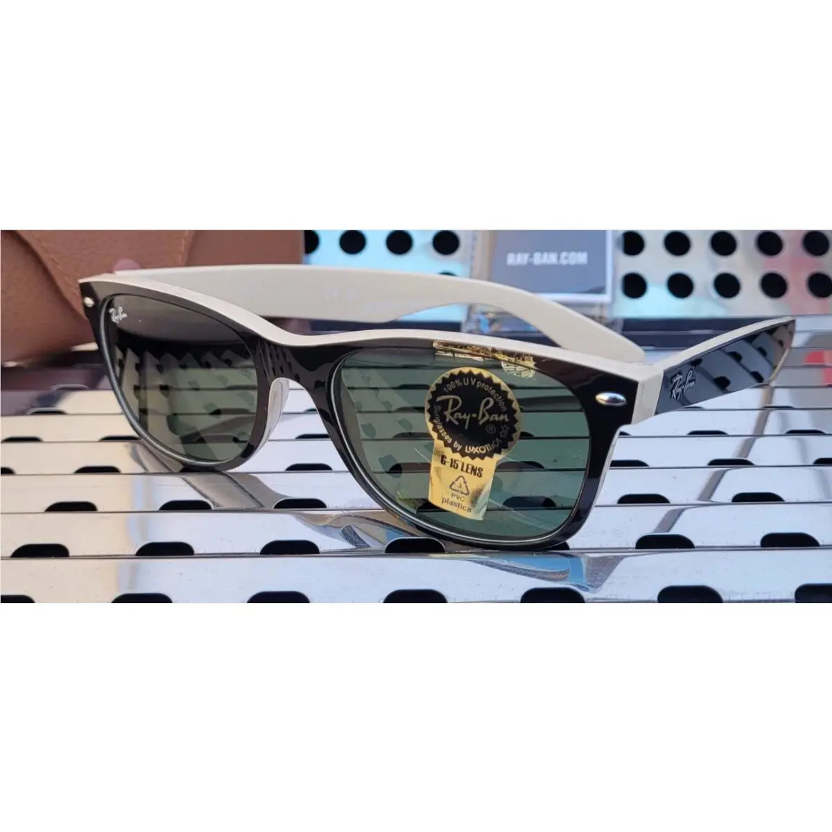 Ray-ban New Wayfarer Ray Ban RB2132 C875 Wayfarer Sunglasses Black on Beige w/55mm G15 Green