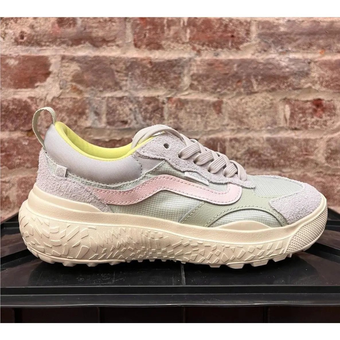 Vans shoes - VANS UltraRange - UltraRange - VN000BCEBIG - Yellow 9