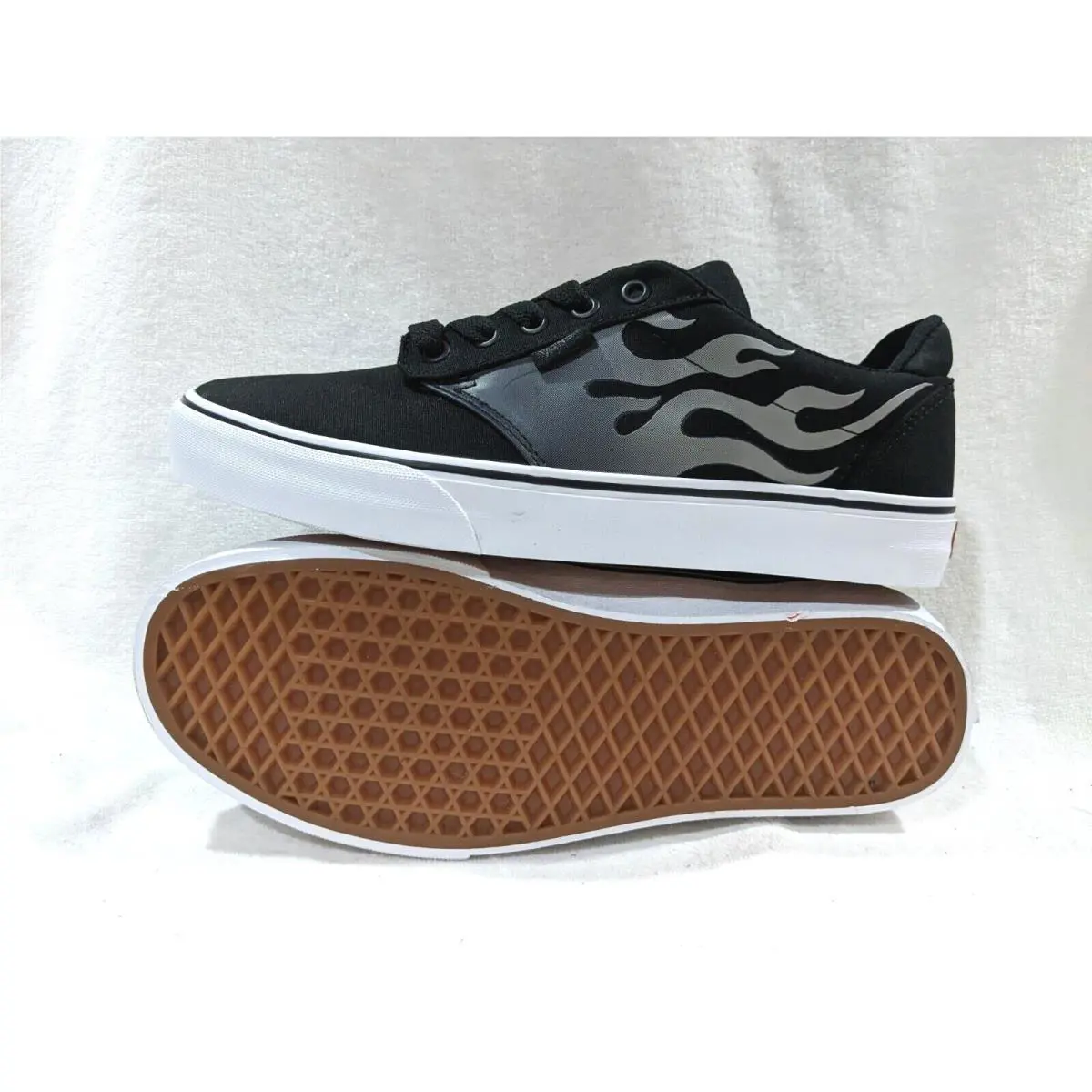 Vans shoes - VANS Atwood Deluxe - Atwood Deluxe - VN0AELYBA2 - Black/White 0