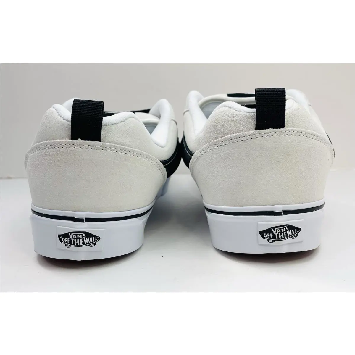 Vans shoes - VANS Knu Skool - Knu Skool - VN0009QCYB2 - White 2