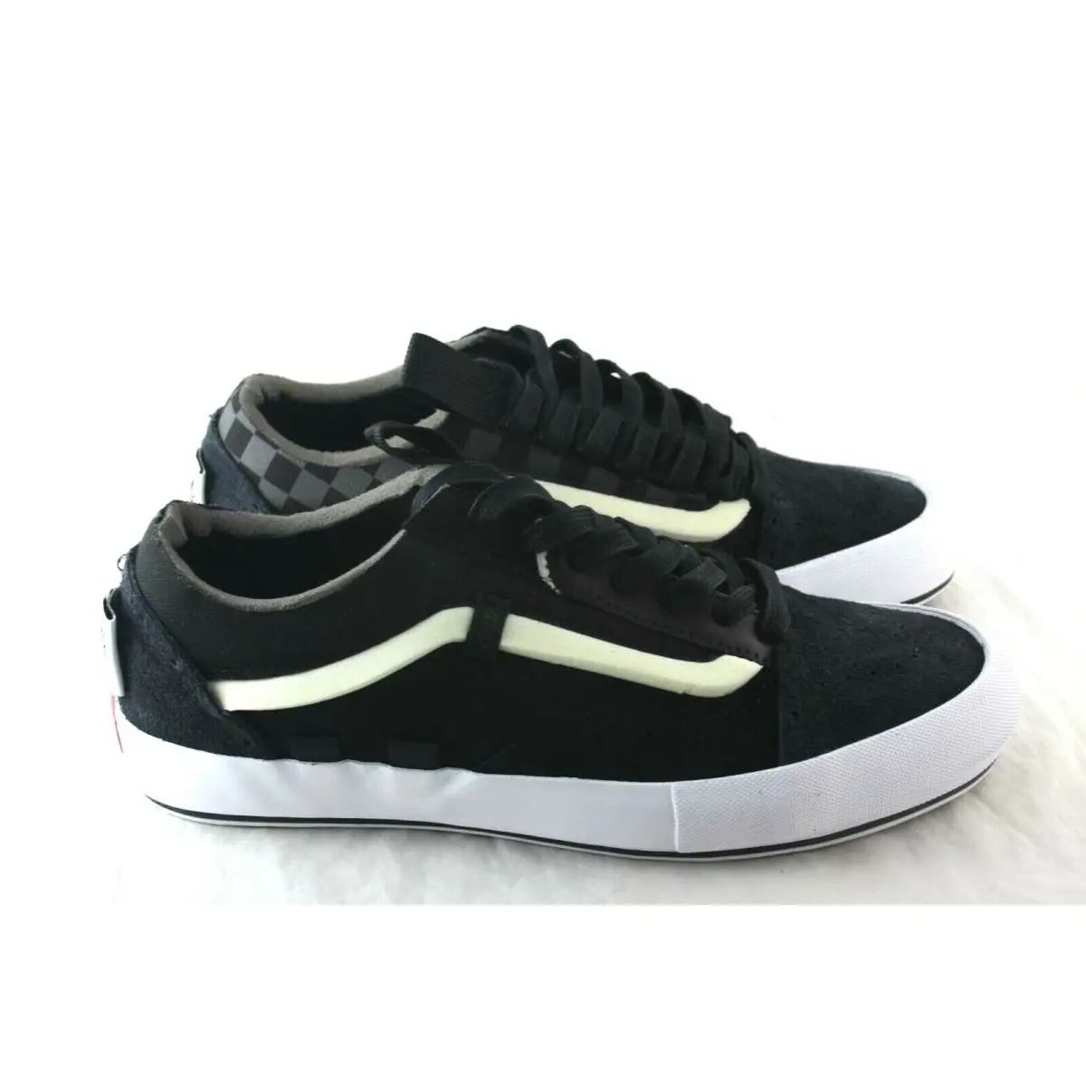 Vans shoes - Vans Old Skool Cap LX Regrind - VN0A45K1VRV - Black/true white 16