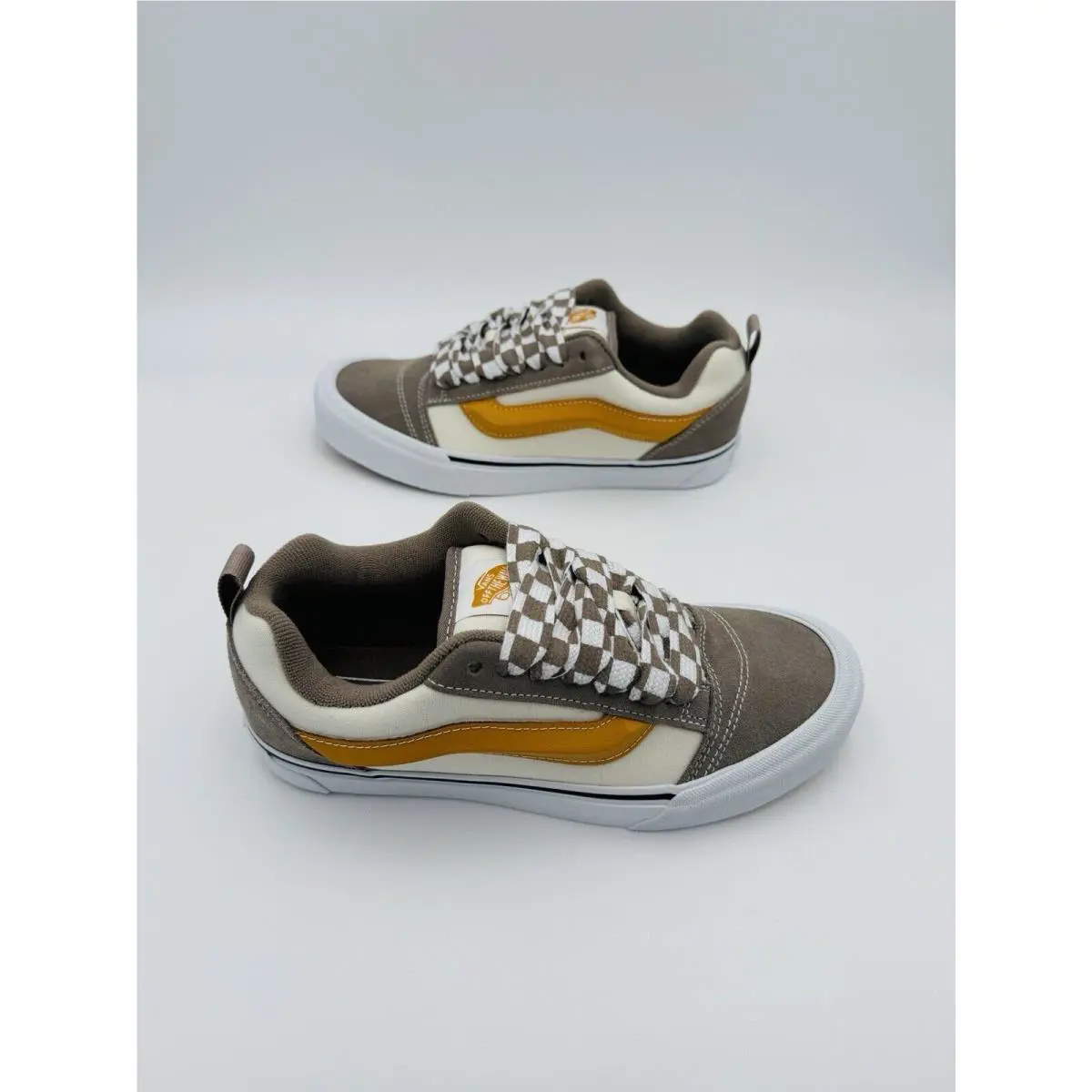 Vans shoes - VANS Knu Skool - Knu Skool - VN0009QC0BP - White 2