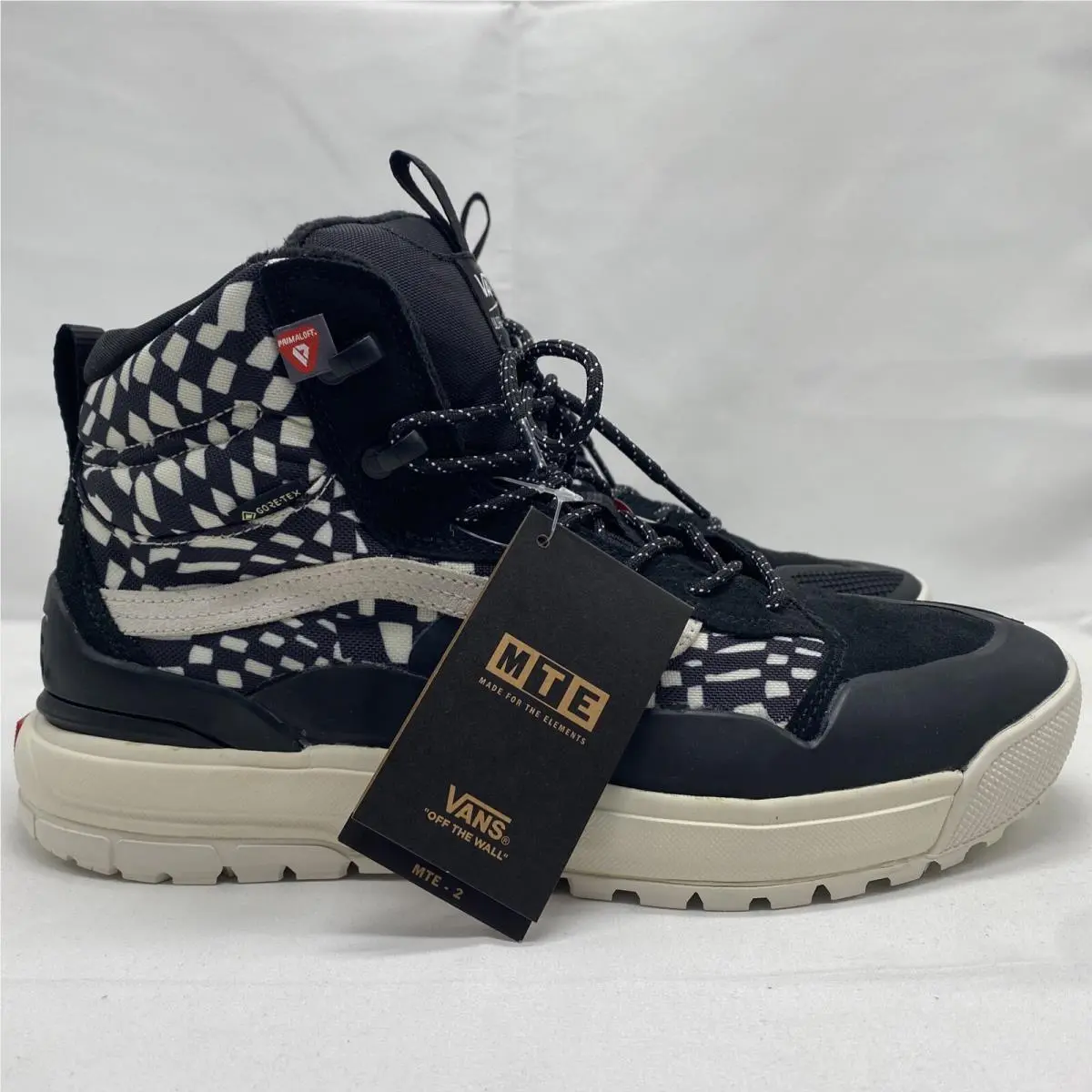 Vans shoes - VANS UltraRange EXO High MTE - VN0A5KS66KZ - Black / White (UPC: 0195438557636) 0