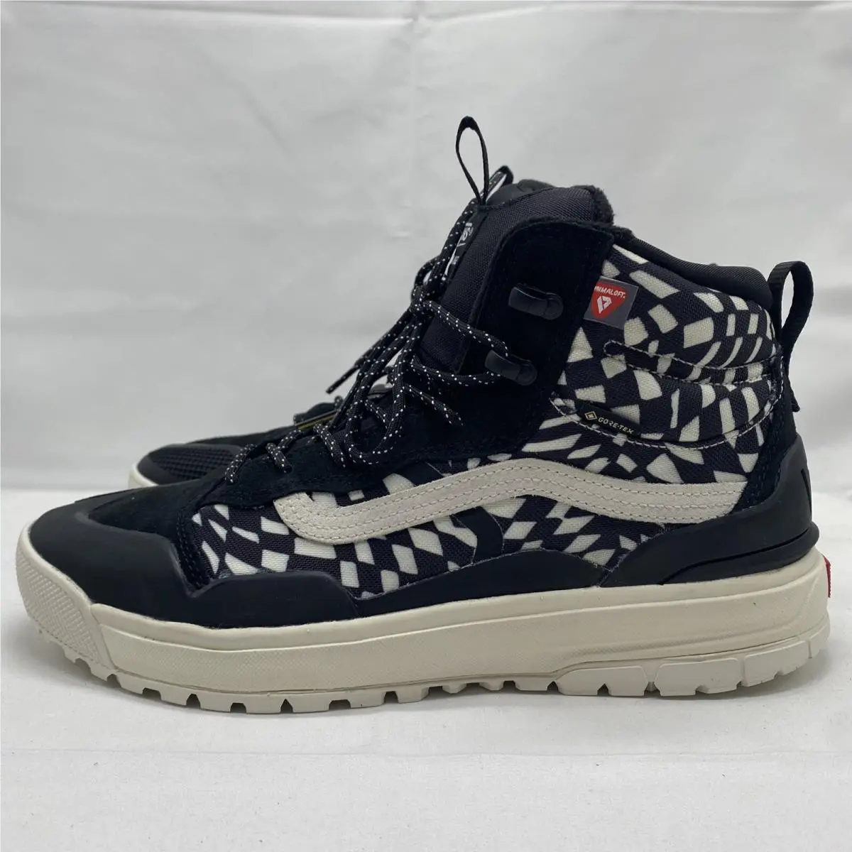 Vans shoes - VANS UltraRange EXO High MTE - VN0A5KS66KZ - Black / White (UPC: 0195438557636) 1