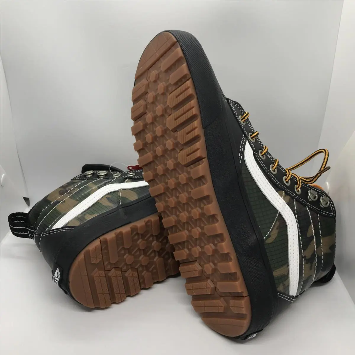 Vans shoes - VANS Sk8-Hi Mte - Mte - VN0A4P3I2TI - Black / Camo / Gum / Orange, Manufacturer: Black / Camo (UPC: 0194902288922) 3