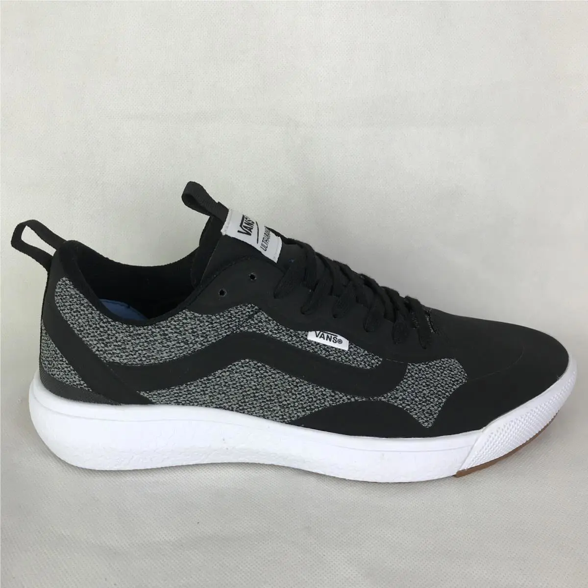 Vans shoes Ultrarange Exo - Black / White 0