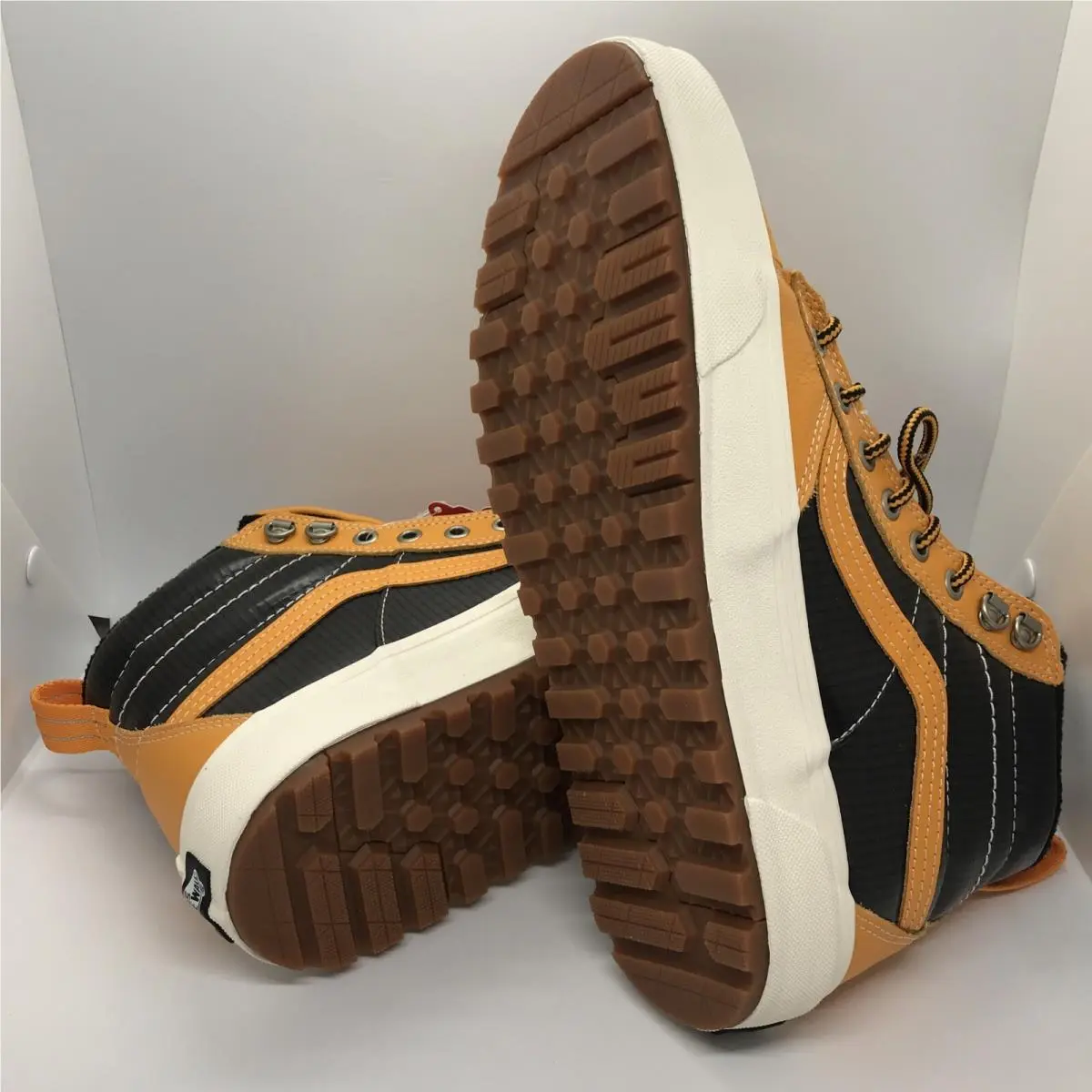 Vans shoes - VANS Sk8-Hi Mte - Mte - VN0A4P3I2NF - Apricot / Black / White / Gum (UPC: 0194902290840) 3