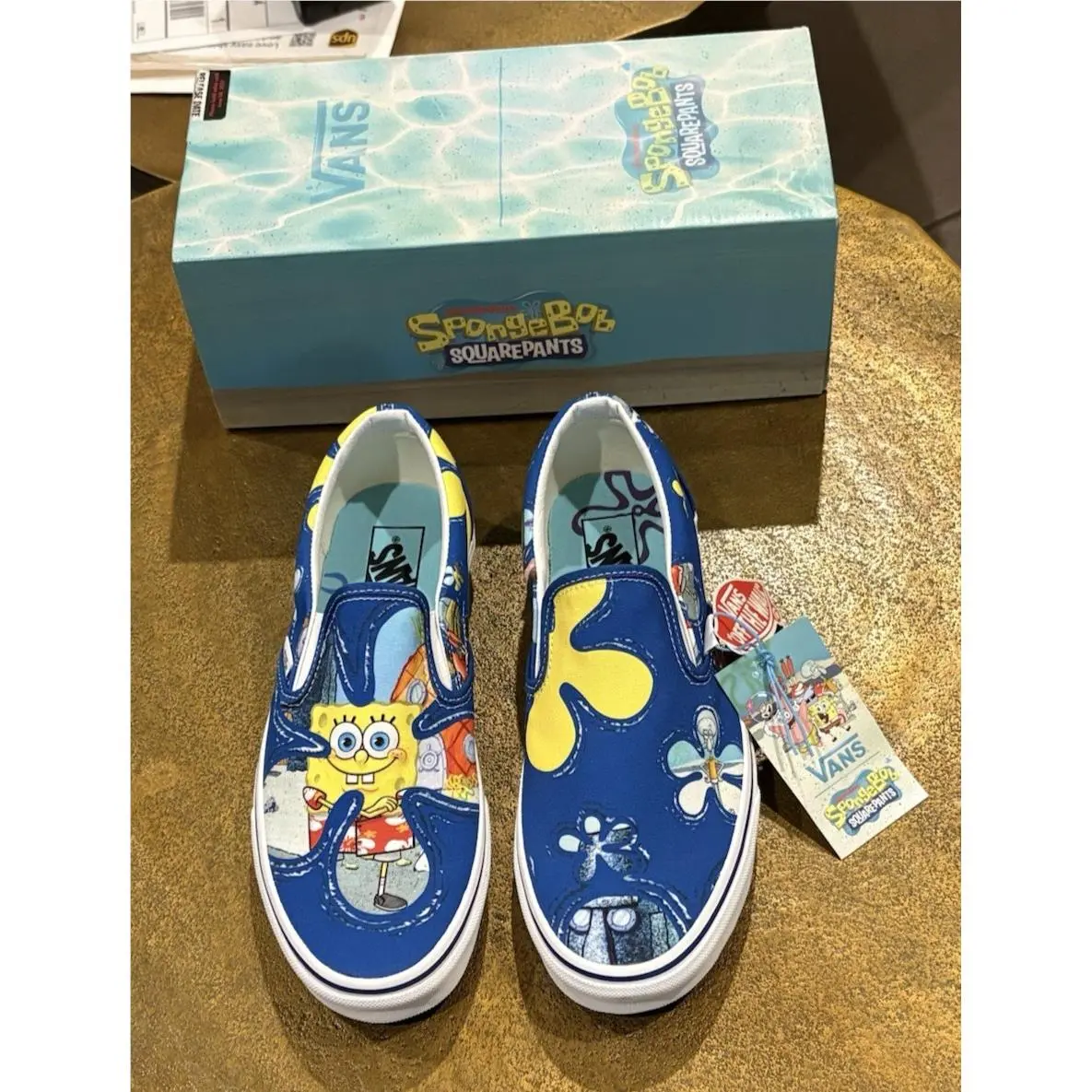 Vans X Spongebob - Alohabob Classic Slip On / Release 6-4-2021 . Size 9