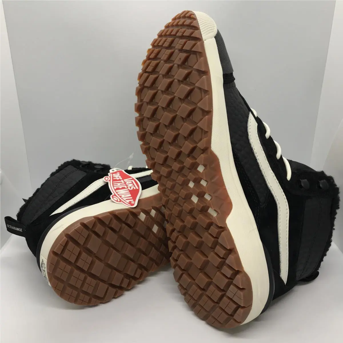 Vans shoes - VANS UltraRange - UltraRange - VN0A4UWJ2WH - Black / White / Gum (UPC: 0194902266043) 3
