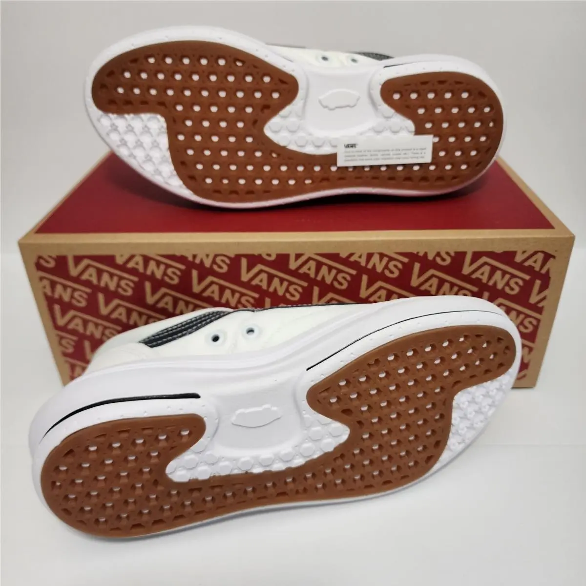 Vans shoes - VANS Old Skool - Old Skool - VN0A7Q5EWHT - White (UPC: 196244759412) 2