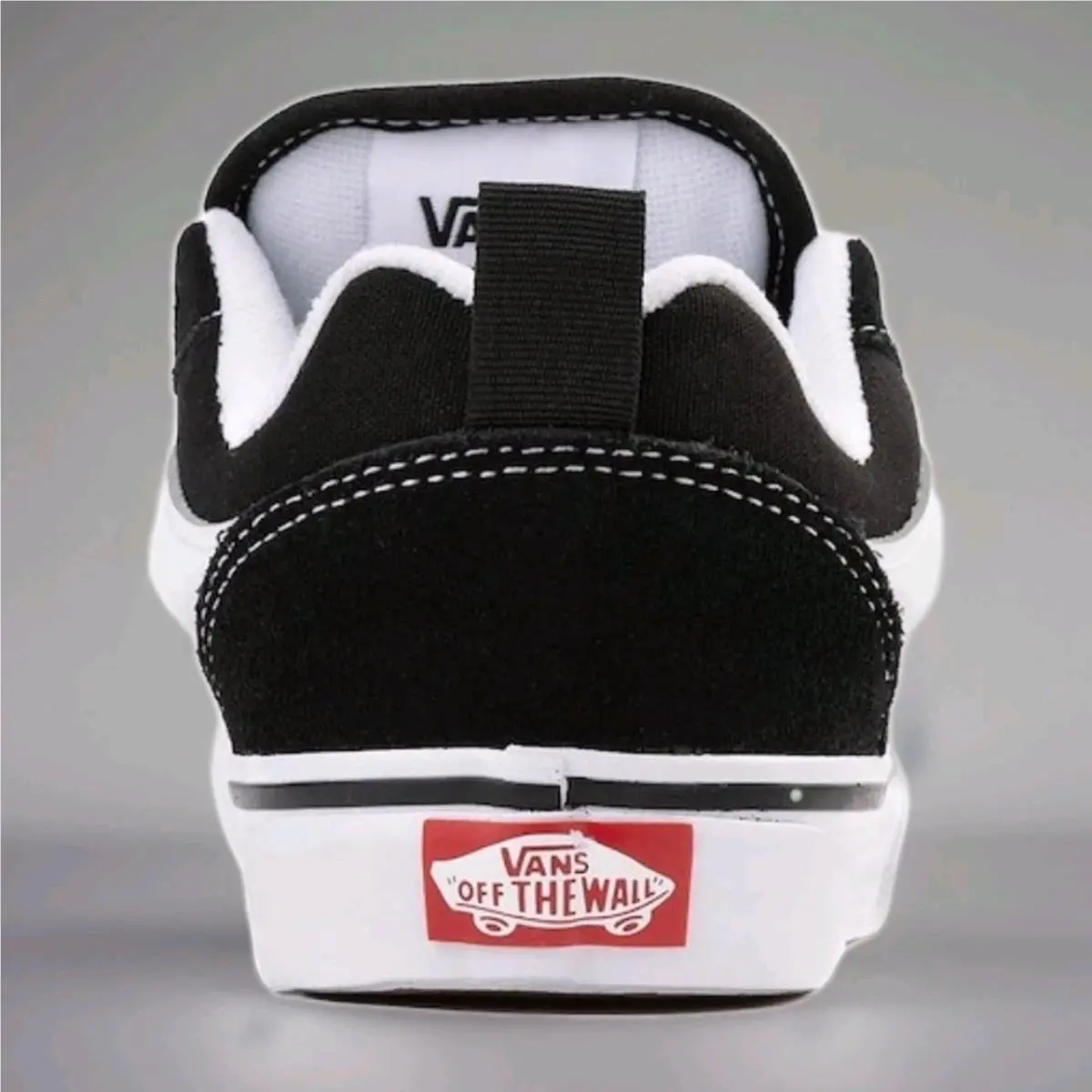 Vans shoes - VANS Knu Skool - Knu Skool - VN0009QC6BT - Black / True White 4