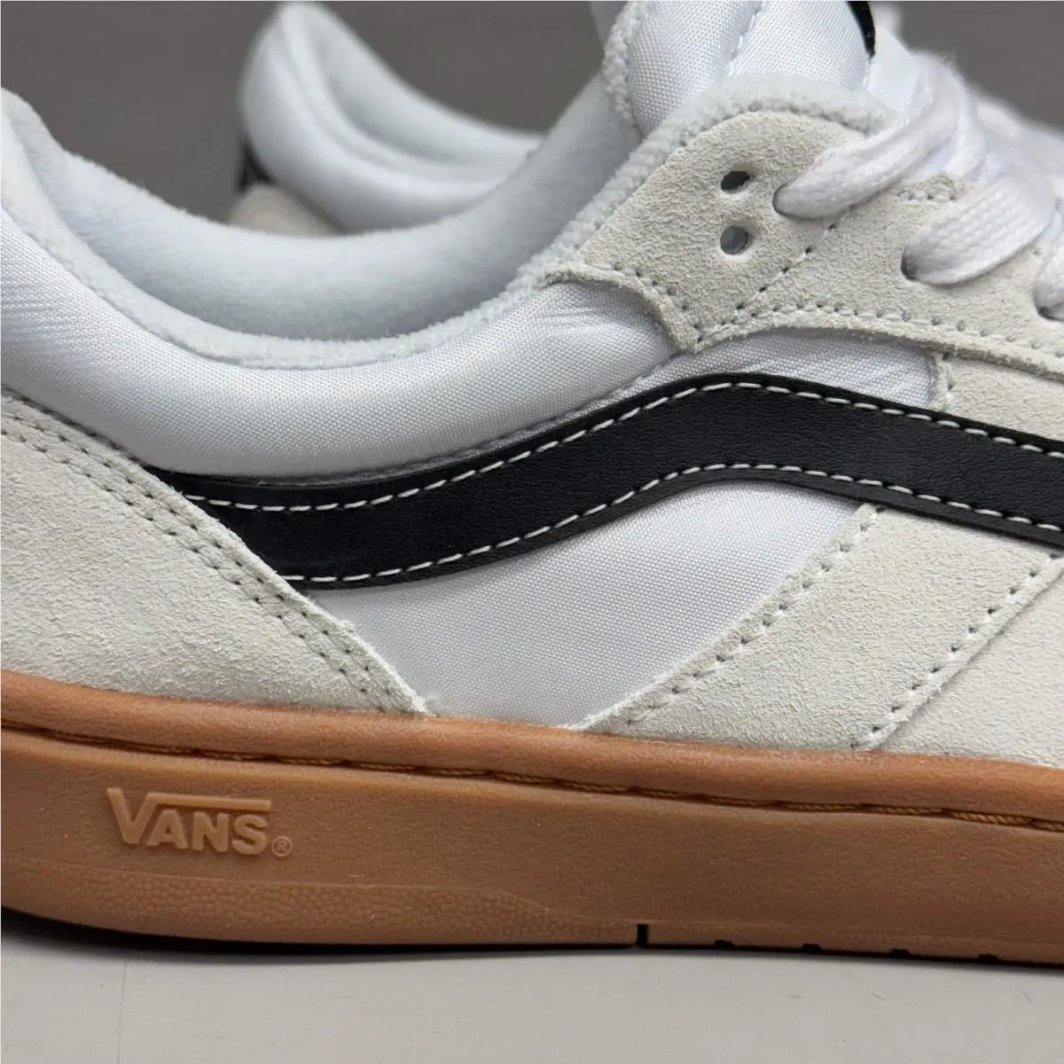 Vans shoes - VN000D6S9DH - VN000D6S9DH - White/Gum (UPC: 197643210931) 4