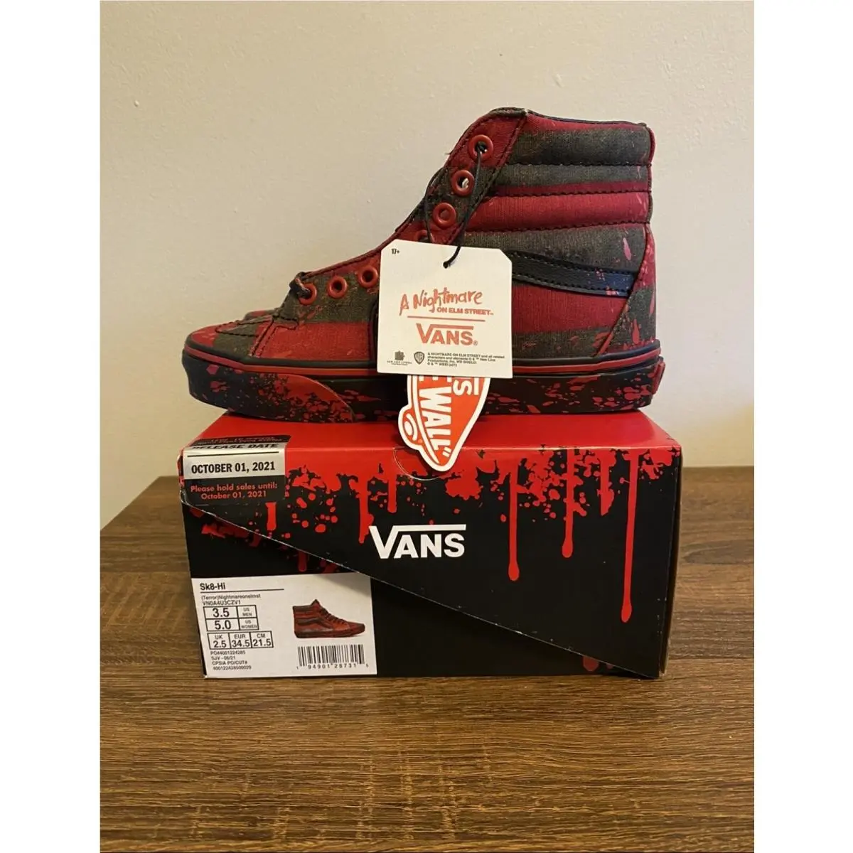 Nightmare On Elm Street Freddy Krueger House Of Terror 3.5M/5W Sk8 Hi by Vans