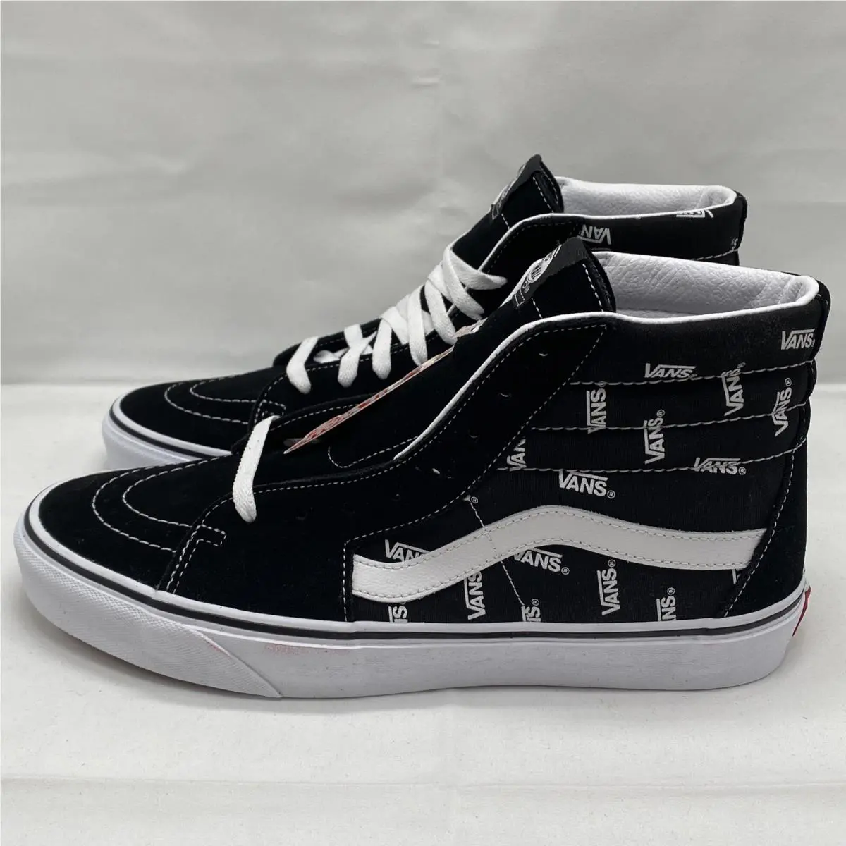 Vans shoes - VANS Sk8-Hi - VN0A32QGQW7 - Black / White, Manufacturer: True White, Black (UPC: 0195439349513) 1