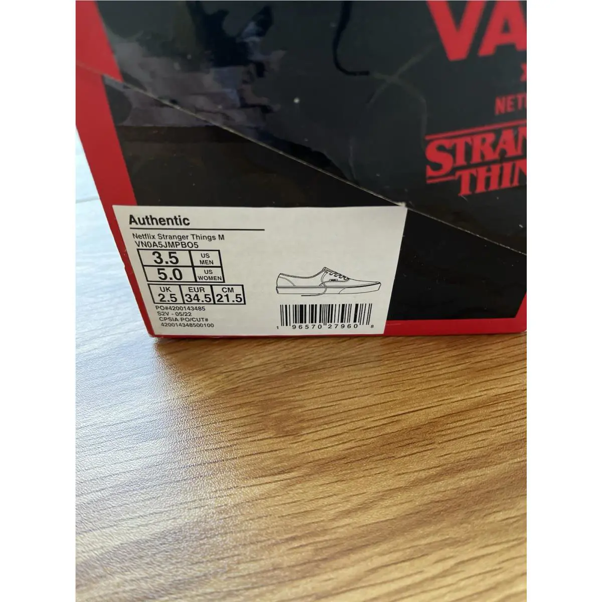 Vans shoes - Vans x Stranger Things Authentic Surfer Boy Pizza - VN0A5JMPBO5 - Multi/Marshmallow 8