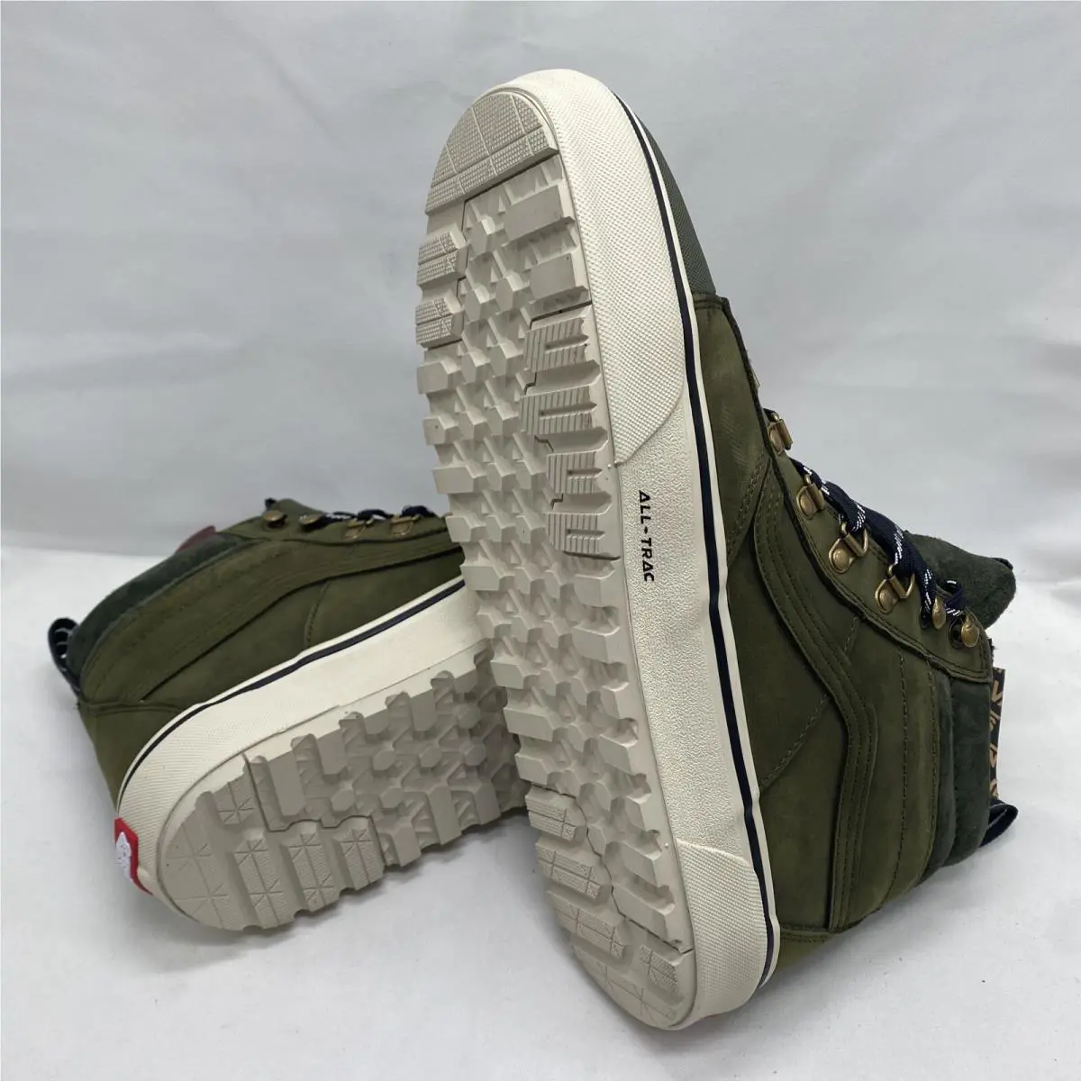Vans shoes - VANS Sk8 Hi Mte 2 - VN0009QMOLV - Olive Green White Black, Manufacturer: Olive (UPC: 0196573352094) 3