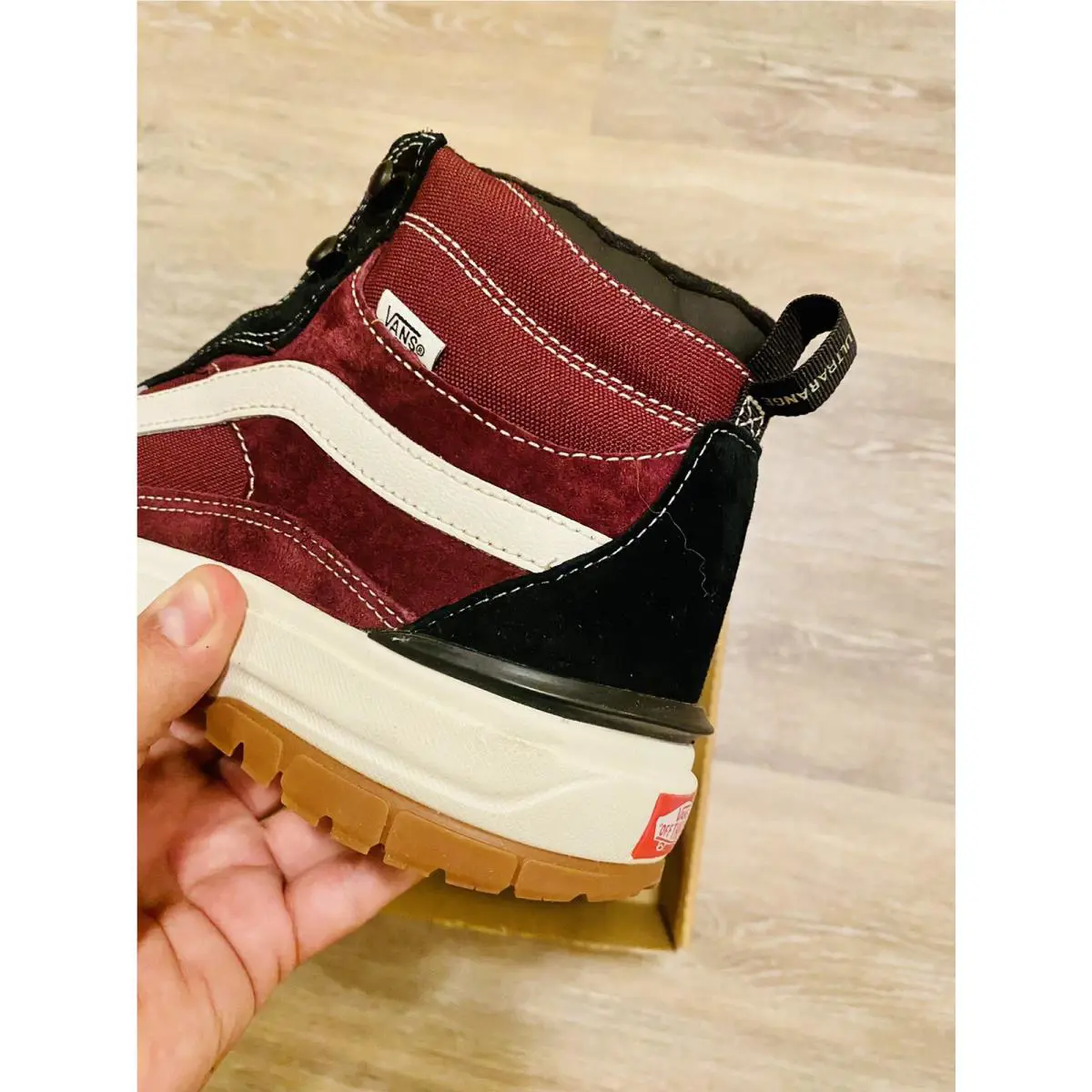 Vans shoes - Vans UltraRange - UltraRange - VN0A4UWJ26Y - Red, Manufacturer: Port Royale Marshmallow (UPC: 192827742277) 1