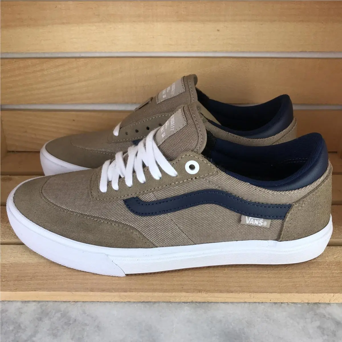 Vans Gilbert Crockett Mens Sz 7 M Womens 8.5 Portabella Dress Blues VN0A38COUZ3