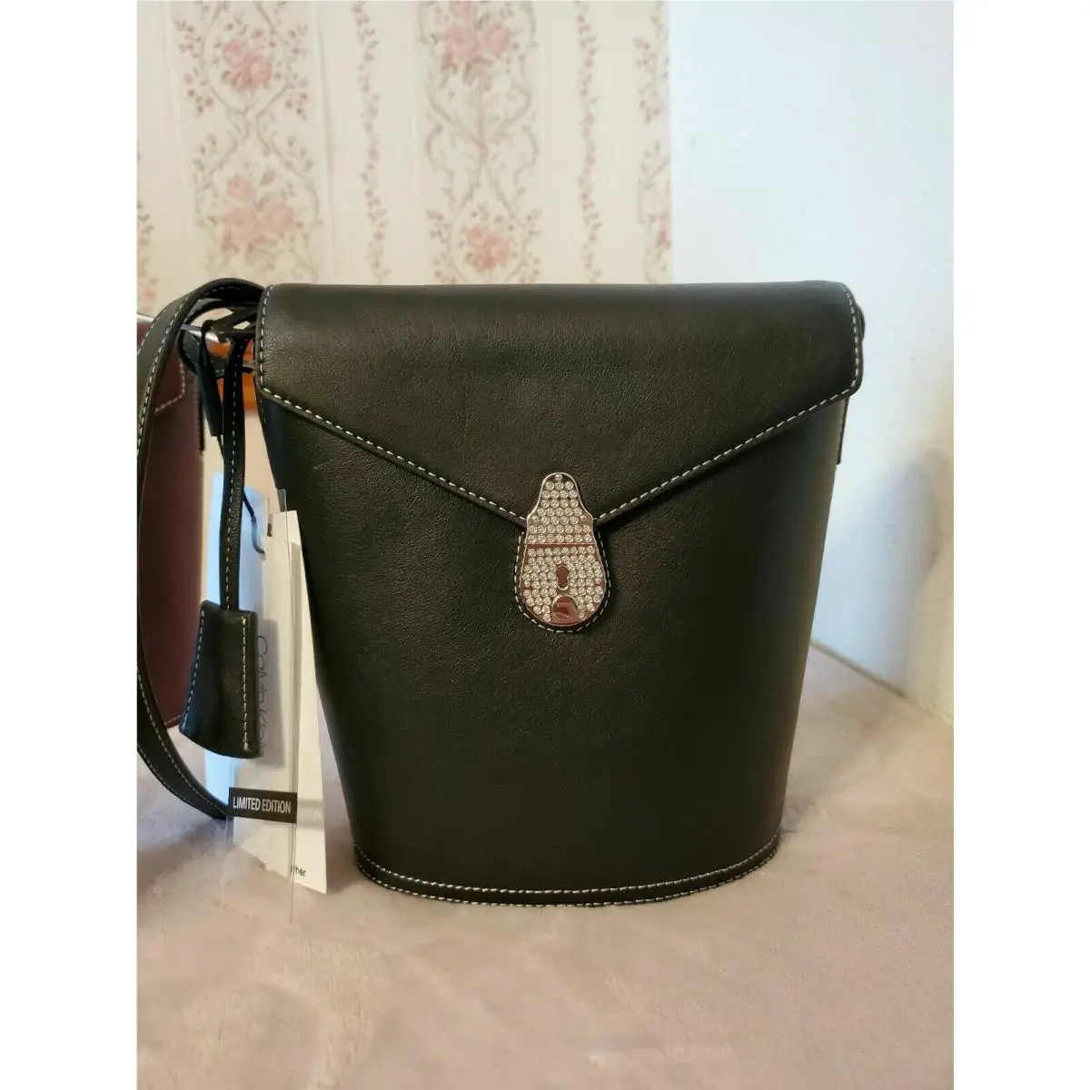 Lock Leather Bucket Bag Limited Edition Stud H9GJADA1 H9GJUDA1 BLACK H9GJADA1 by Calvin Klein