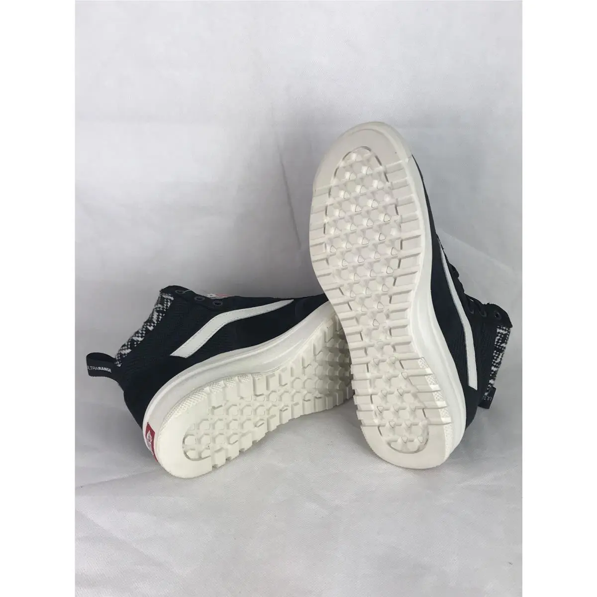 Vans shoes - VANS UltraRange - UltraRange - Woven / Black / White, Manufacturer: Black / White (UPC: 0772204285667) 4