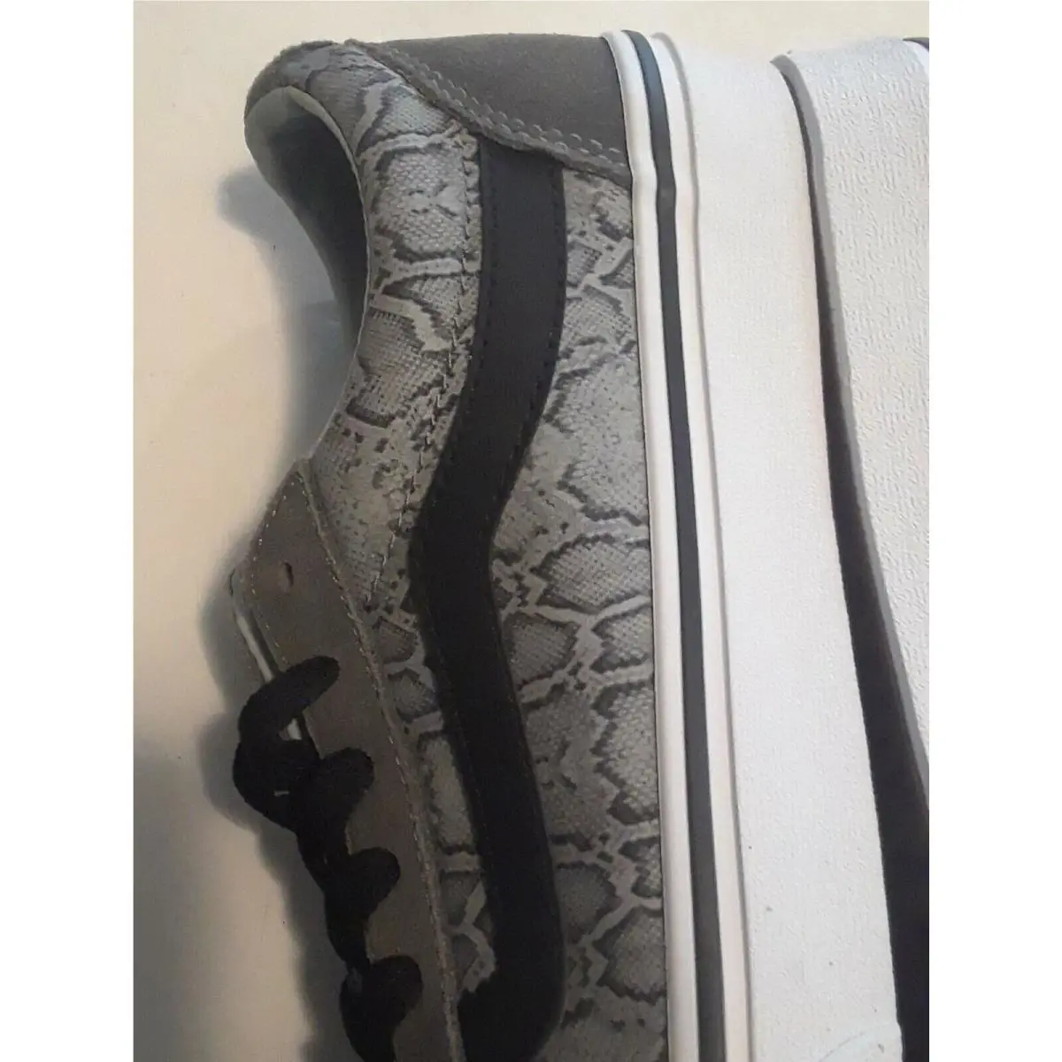 Vans shoes - VANS Off The Wall - Off The Wall - Gray, Manufacturer: Gray, Black & Metallic Silver 9