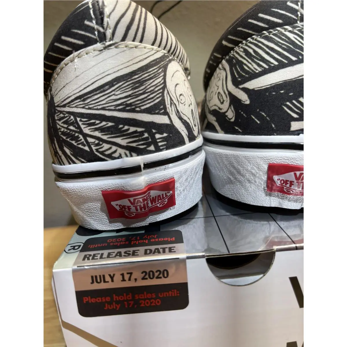 Vans shoes - Moma - Moma - Black White (UPC: 0192825716706) 1