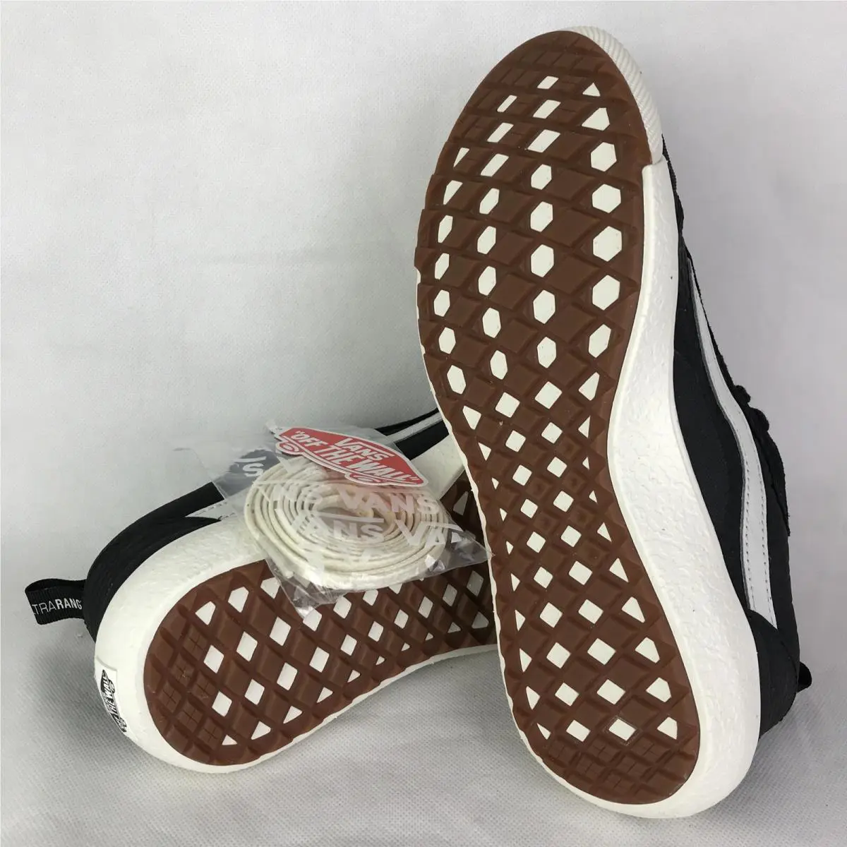 Vans shoes - VANS UltraRange Exo - UltraRange Exo - VN0A4UWM2SG - Black / Marshmallow - White, Manufacturer: Black / Marshmallow (UPC: 0194903204464) 4