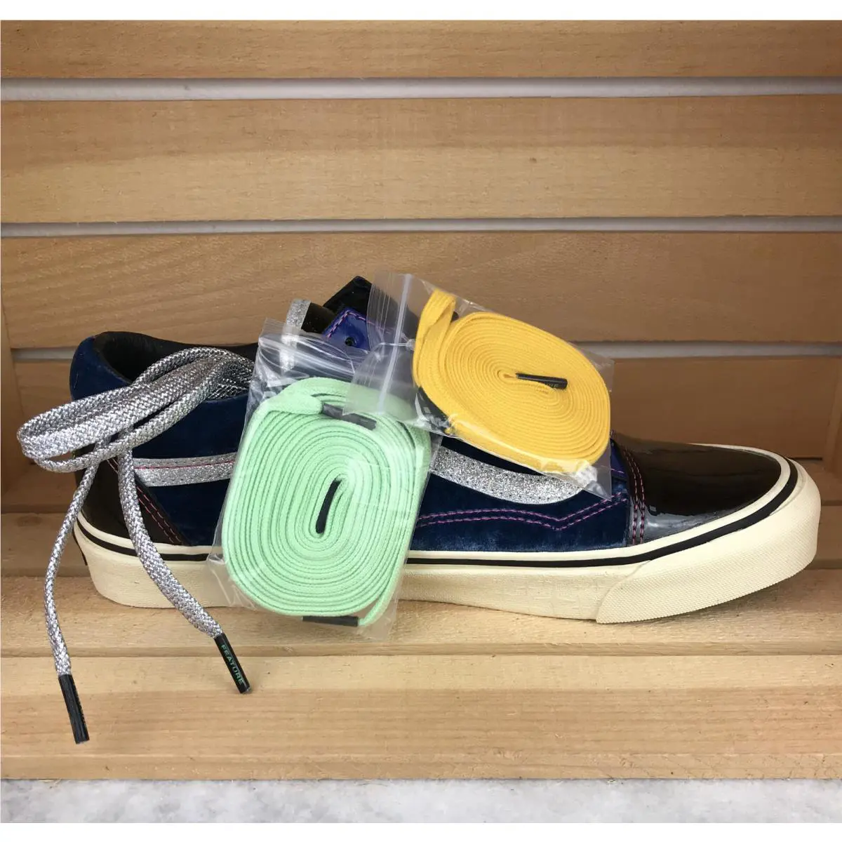Vans shoes - VANS Old Skool - Old Skool - Multicolor - Black / White / Blue / Pink (UPC: 0680975527117) 6