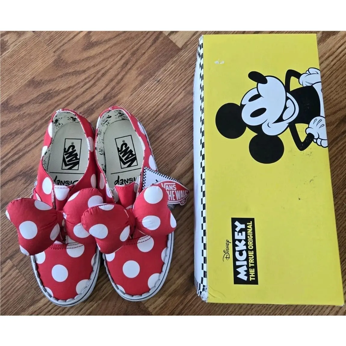 Women`s Size 8 - Vans X Disney - Minnie`s Bow - Rare Shoes