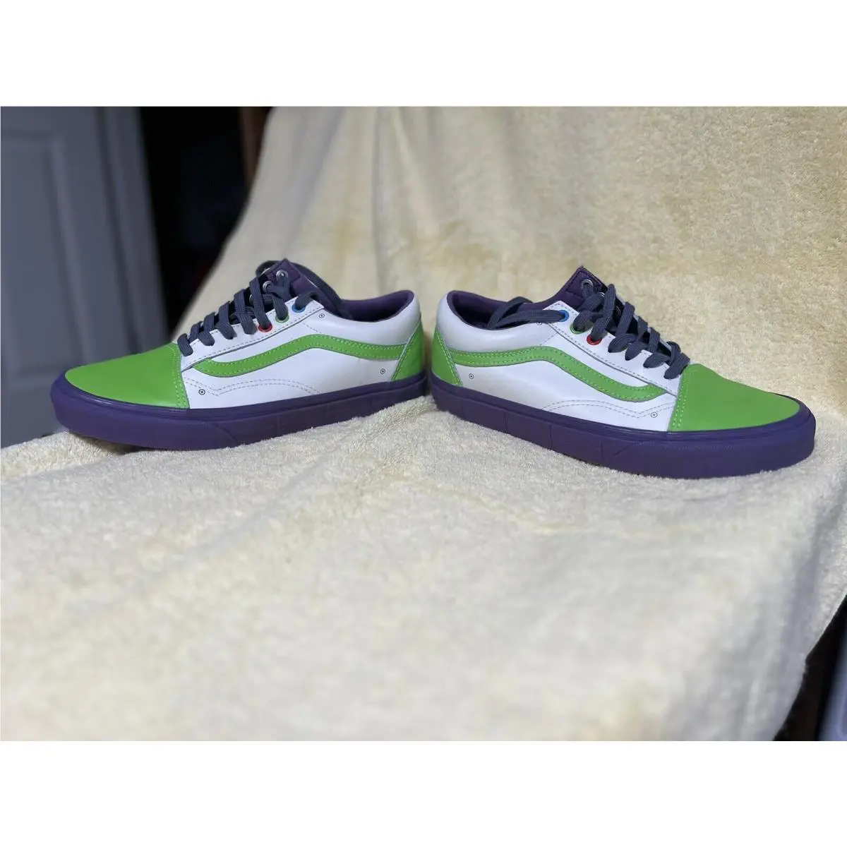 Vans shoes - Pixar Buzz Lightyear - Pixar Buzz Lightyear - White Green Purple (UPC: 0190541571654) 2