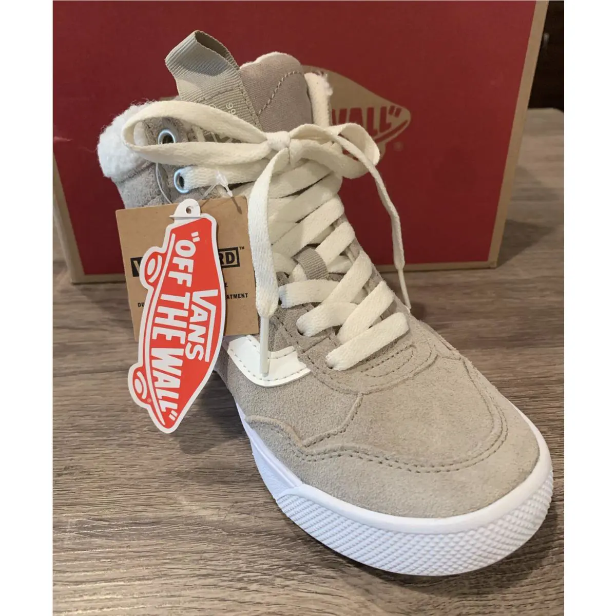 Vans shoes - VANS Range - Range - Tuffet (UPC: 0195440385746) 2