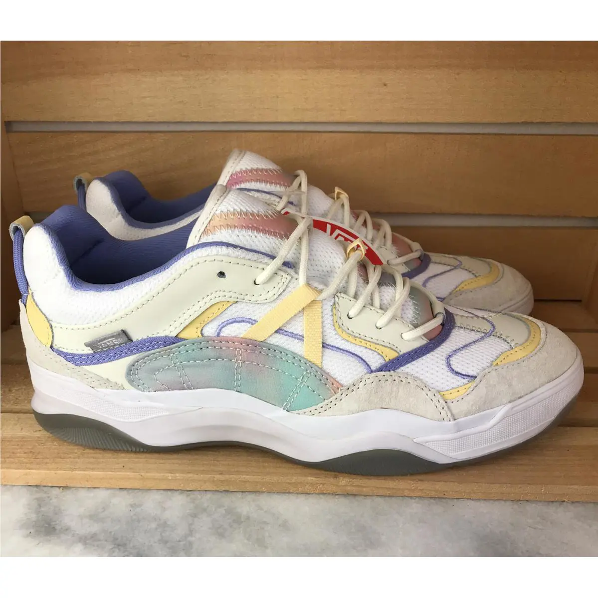 Vans shoes - VANS Varix WC - Varix - White - Multicolor (UPC: 0194116370437) 0