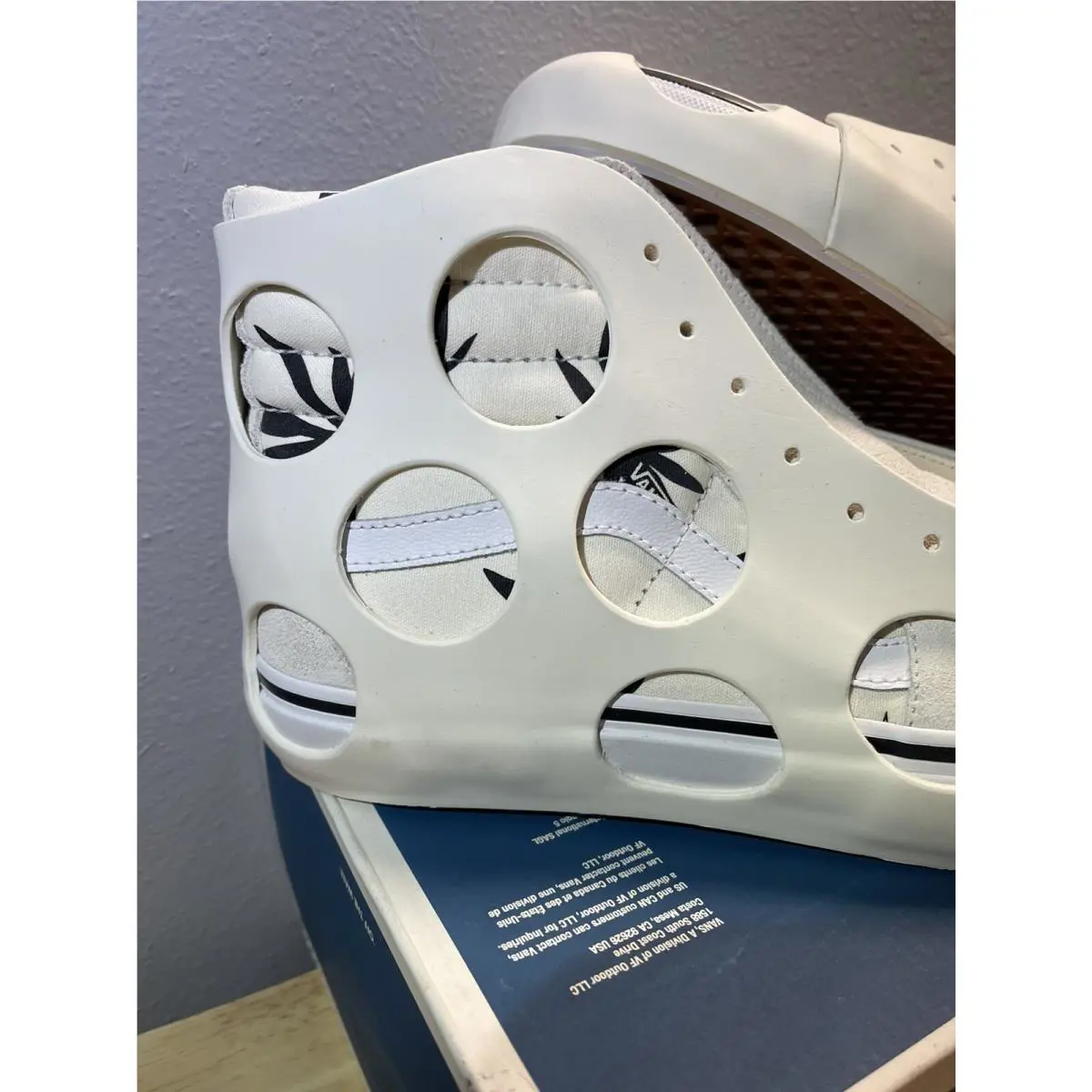 Vans shoes - Cage - Cage - White (UPC: 0194905235633) 2