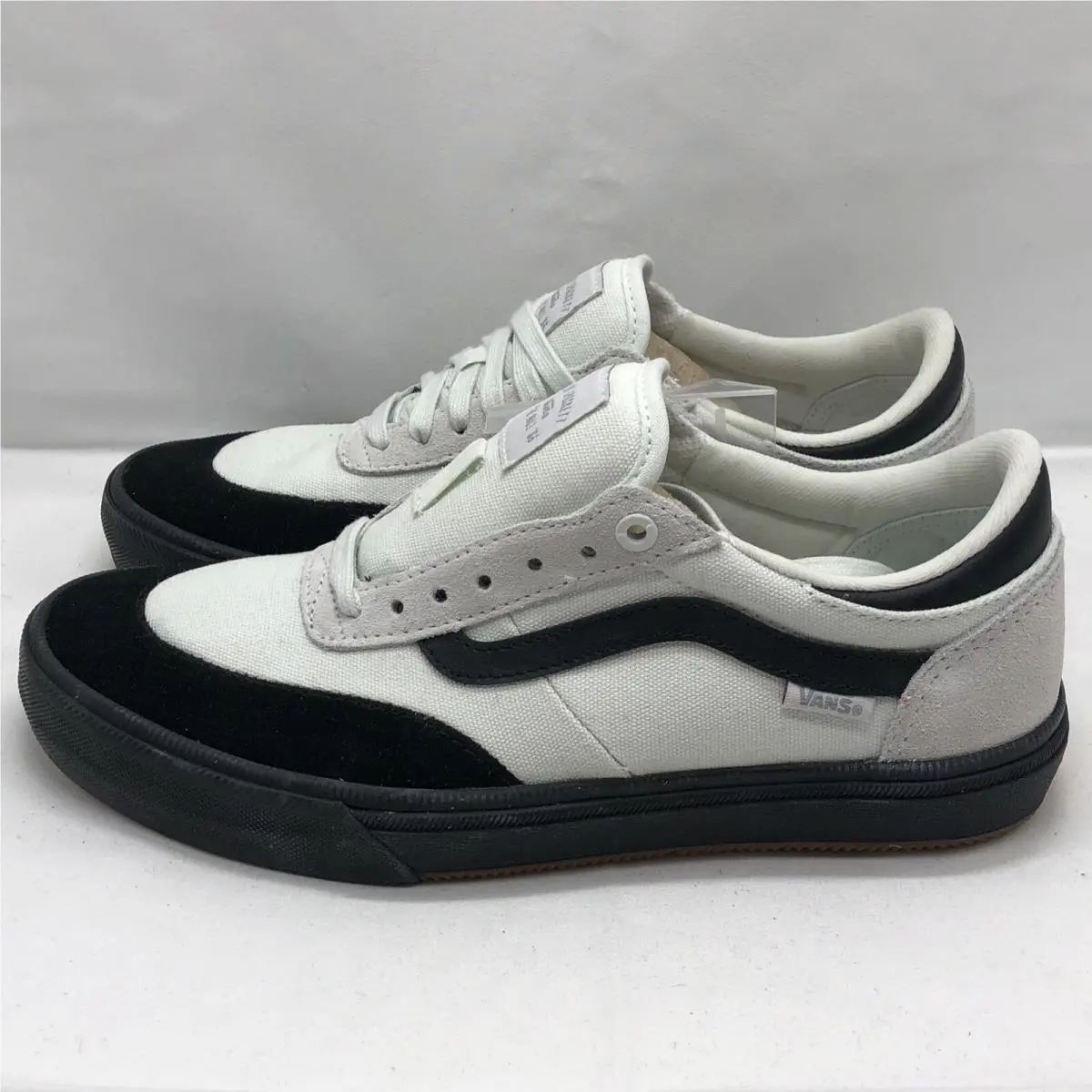 Vans shoes - Gilbert Crockett - Gilbert Crockett - VN0A38COW7U - Pearl White / Black, Manufacturer: Pearl / Black (UPC: 0772204434331) 1