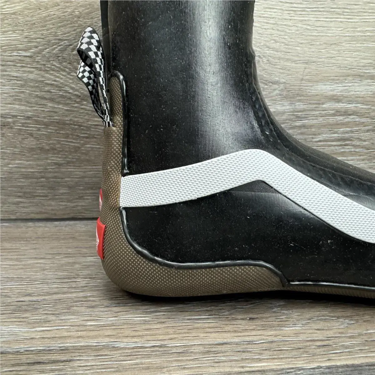Vans shoes - Vans Surf Boot 2 Hi V - VN0A4UWKB9M1 - Black 2