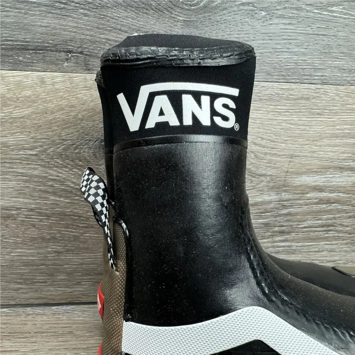 Vans shoes - Vans Surf Boot 2 Hi V - VN0A4UWKB9M1 - Black 3