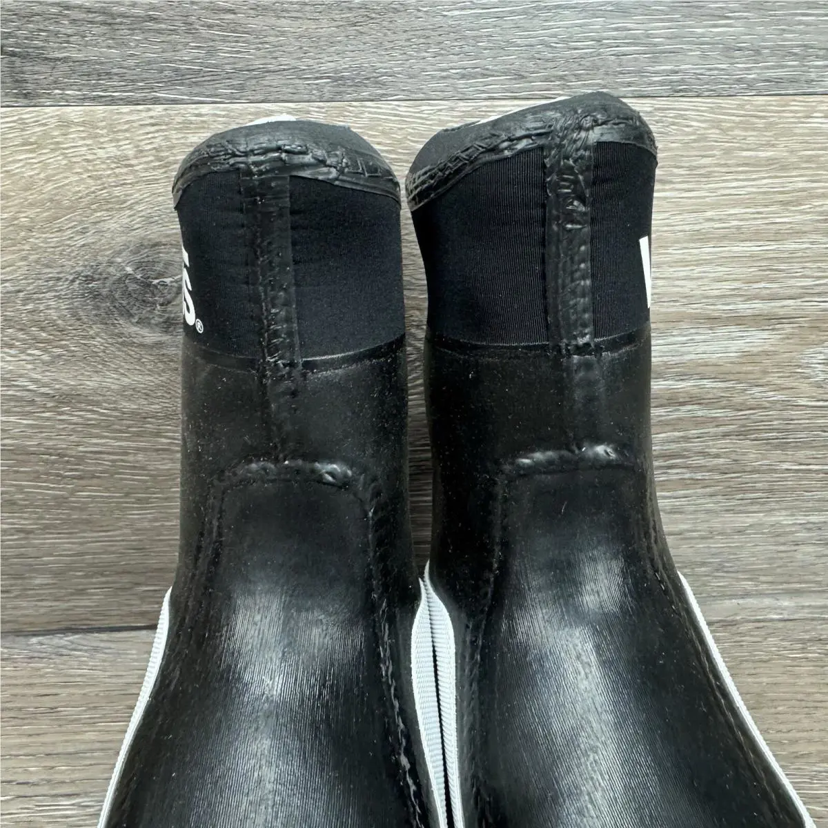 Vans shoes - Vans Surf Boot 2 Hi V - VN0A4UWKB9M1 - Black 4