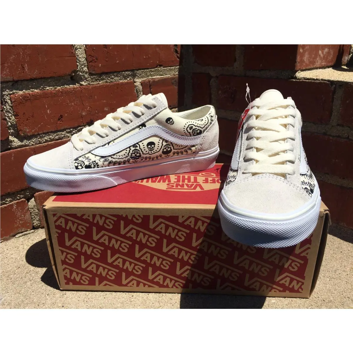 Vans shoes - Vans Bandana Style 36 - Bandana Style - White (UPC: 194902663101) 1
