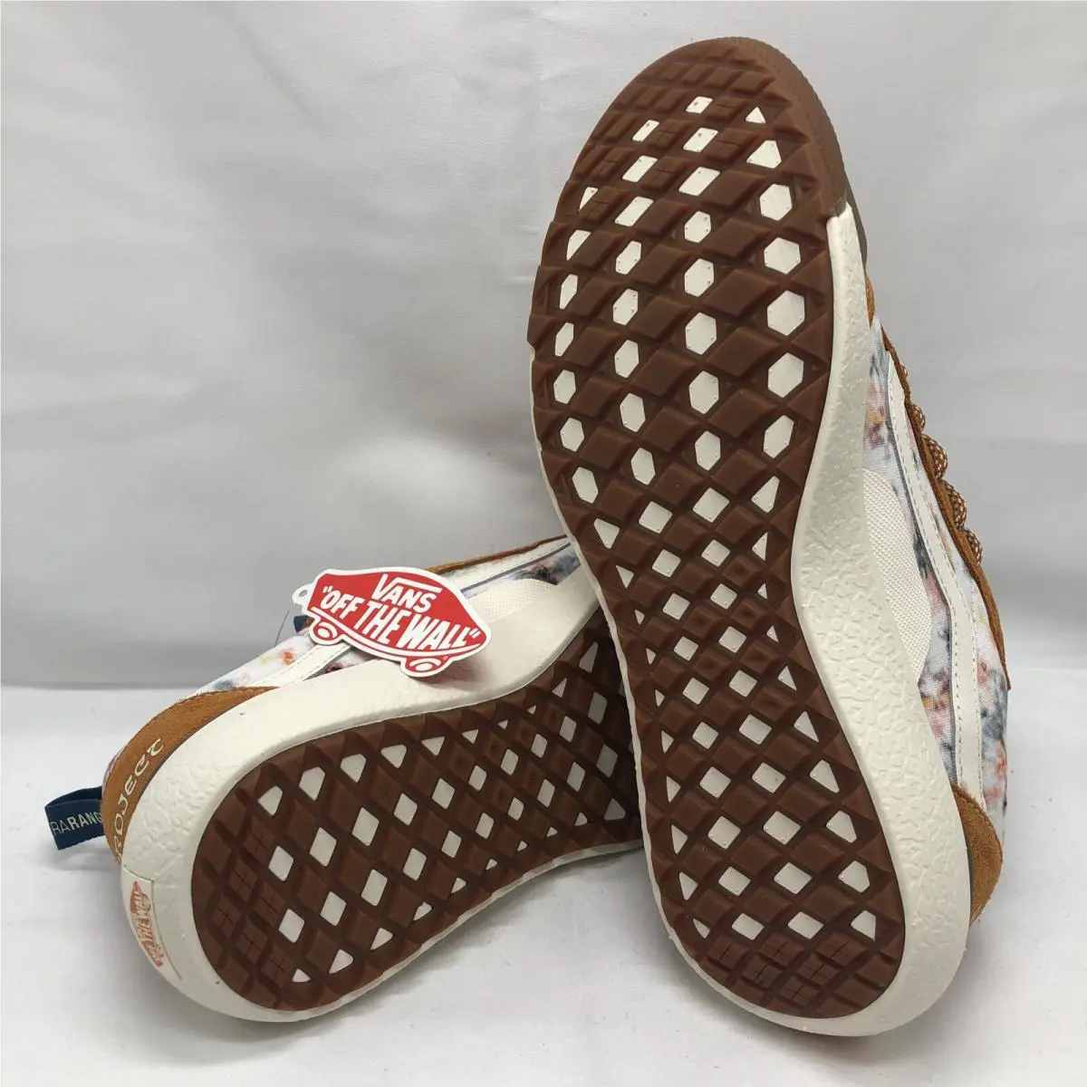 Vans shoes - VANS Ultrarange Exo - Ultrarange Exo - VN0A4UWM538 - Multicolored- Orange/ Brown / White / Blue / Green (UPC: 0195437550188) 4