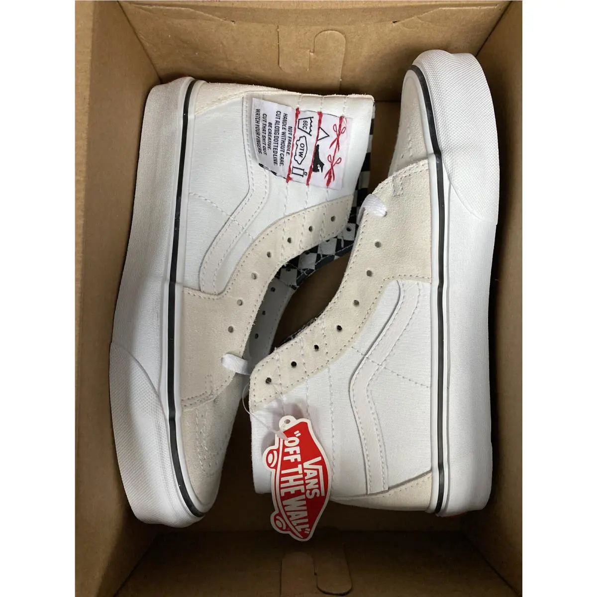 Vans shoes - White (UPC: 0192827718395) 0