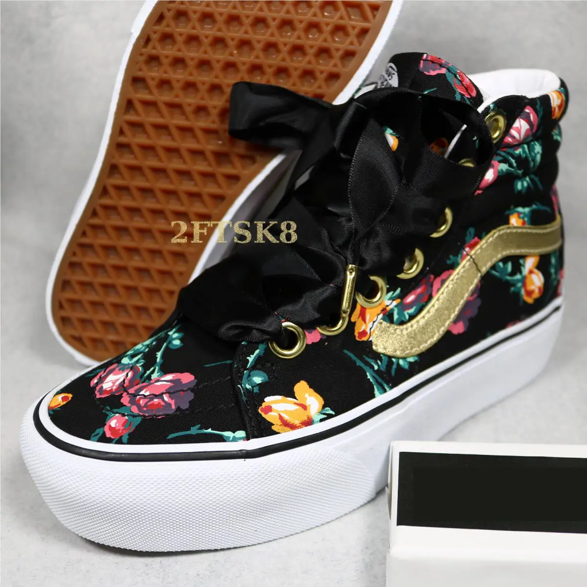 Vans SK8-HI Flatform Women`s Size 6 Oversized Lace Floral
