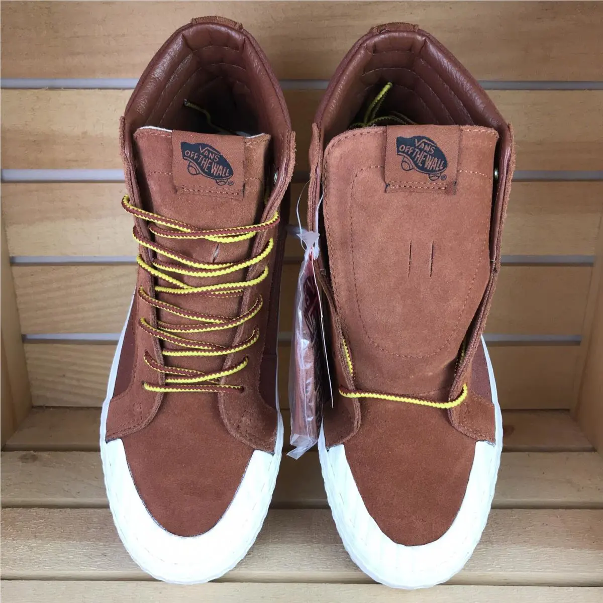 Vans shoes - SK8 HI MTE - MTE - Sunset Orange / White (UPC: 0680975327670) 1