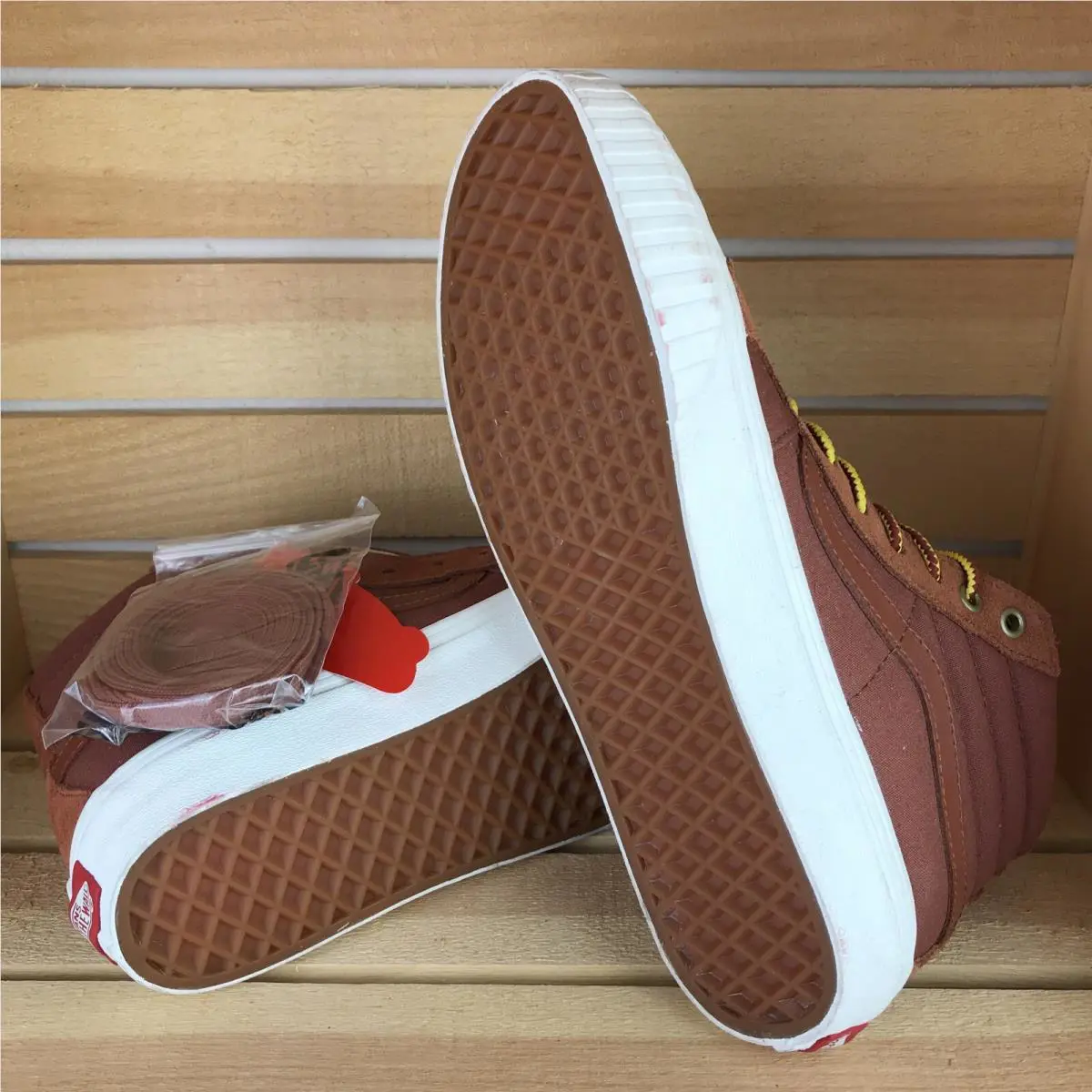 Vans shoes - SK8 HI MTE - MTE - Sunset Orange / White (UPC: 0680975327670) 2