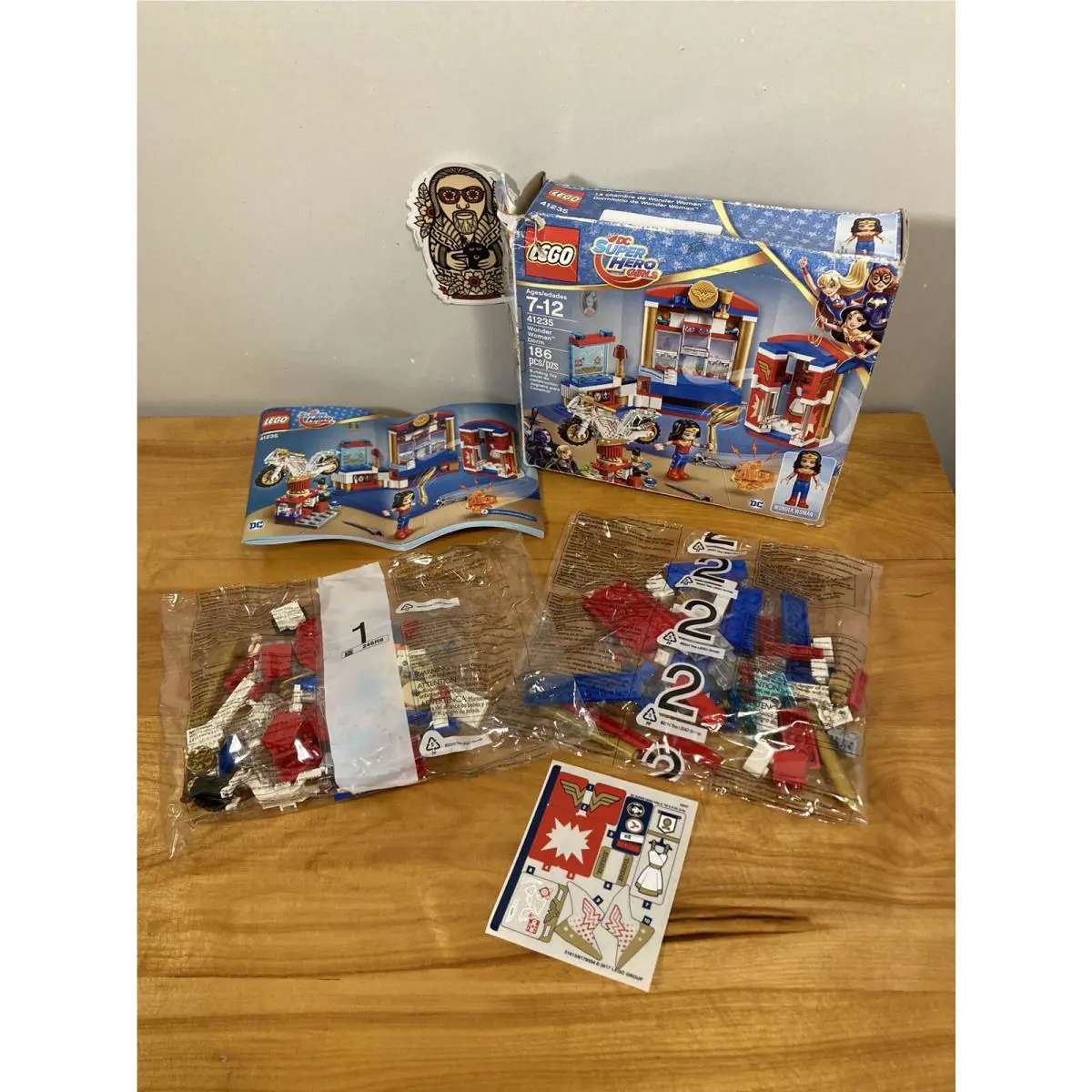 Nip Lego 41235 DC Super Hero Girls Friends Wonder Woman Dorm Room Read