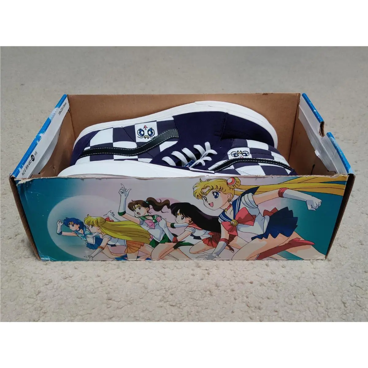 Vans shoes - Vans Sailor Moon SK8-HI - Sailor Moon - VN0A7Q5NUUS - Multicolor 4