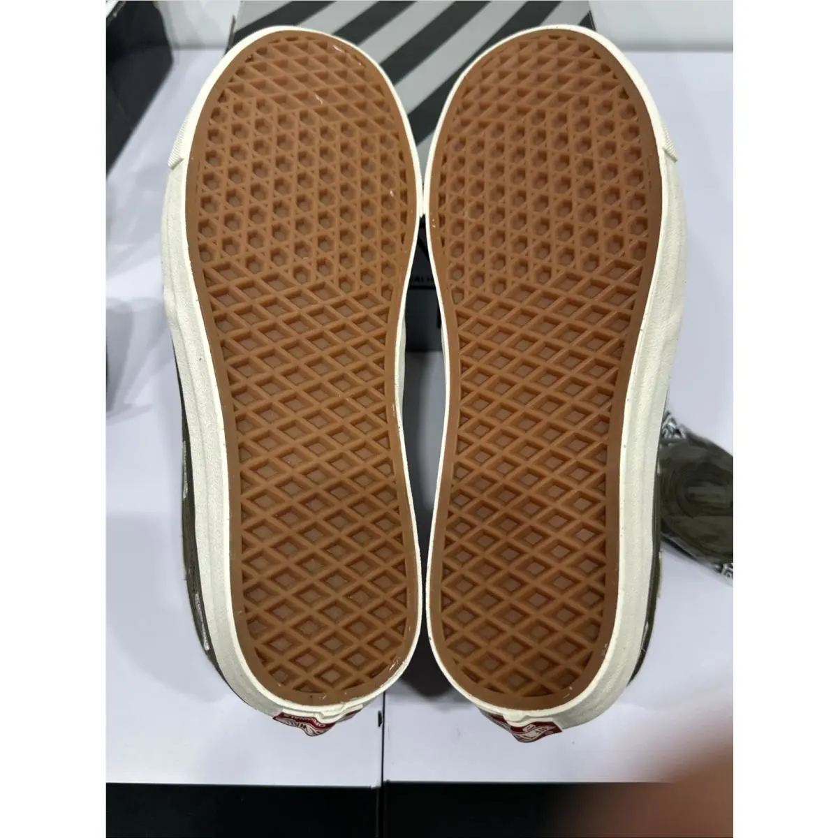 Vans shoes - VANS Chukka - Chukka - VN0A2Y2VKBD - Green, Manufacturer: Coyote 22