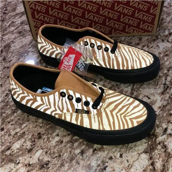 Vans shoes - Vans Authentic Pro - Authentic Pro - Tiger/Black 1