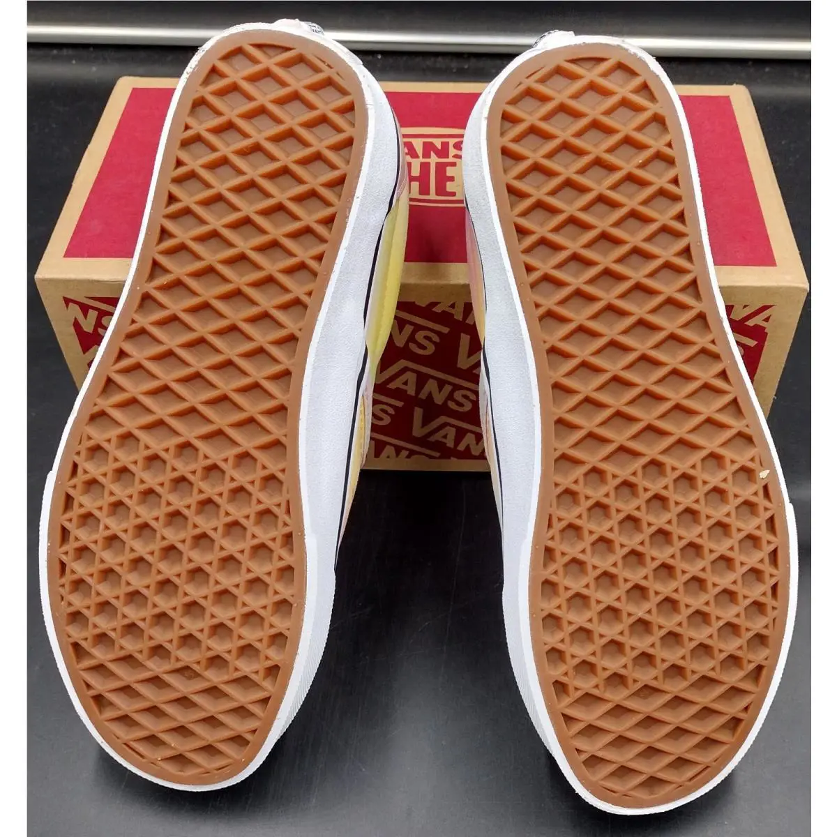 Vans shoes - VANS Off The Wall - Off The Wall - VN0A4U38WGQ - Multicolor (UPC: 194112306348) 5