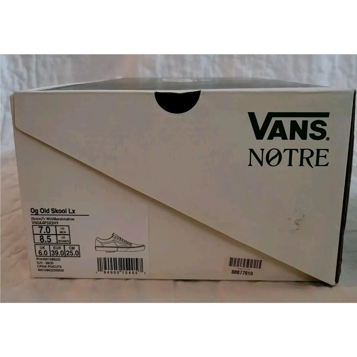 Vans shoes - VANS Old Skool - Old Skool - VNOA4P3X2HY - White 9